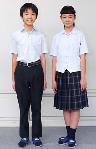 中学校 夏服