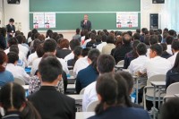 全体会での学校長挨拶